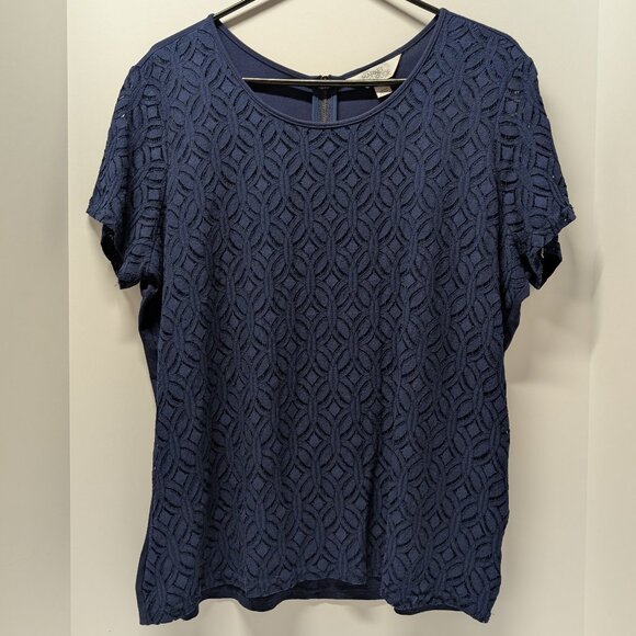 Market & Spruce Hans Crochet Front Mixed Material Top in Navy Blue - Picture 3 of 13